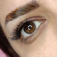 کاشت مژه و پاکسازی