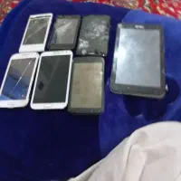 چندعددگوشی خراب ب فروش میرسد