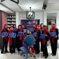 آموزشگاه تخصصی فنی حرفه‌ای رنگ و کراتین در شهریار