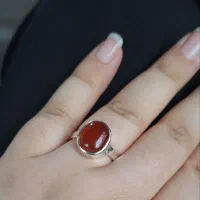 انگشتر نقره زنانه با نگین عقیق اصل