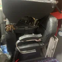 تعدادی صندلی اریشگاه