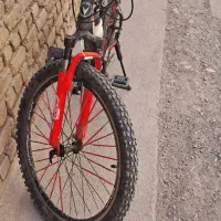 دوچرخه بیست و شیش لاستیک و دنده همه چیز سالم