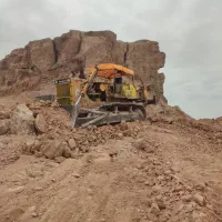 دو بلدوزر کوماتسو 155 آماده به کار