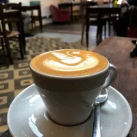 استخدام باریستا کار خانم در کافه