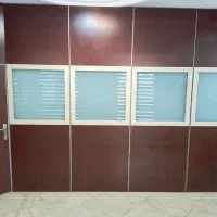 پارتیشن اداری MDF دو جداره شیشه‌دار  (فروش یکجا)
