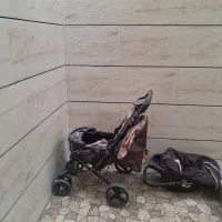 یک عدد کالسکه و کریه و یک ساک دستی در حد نو