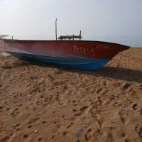 قایق ۲۳فوت با ۲۷فوت با یخچال باک اوکی بدون عیب