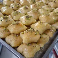 وردست اقا یا خانم  قنادی