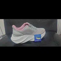 کفش اسکیچرز