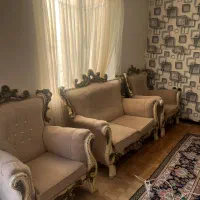 مبل ۷ نفره همراه عسلی سالم