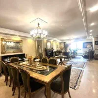 107متر تکواحدی  اواسط ملک  3طرف نور