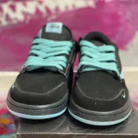 نایک|کیف، کفش، کمربند|هشتگرد, هشتگرد قدیم|دیوار