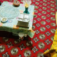 دو تخته قالی 12 متری و دو عدد مبل تک نفره 4 تومن