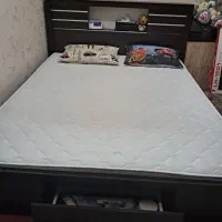 تحت دو نفره .|تخت و سرویس خواب|قدس, شهر‌قدس|دیوار