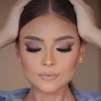 میکاپ کار حرفه ایی
