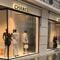 اجاره-مغازه-تجاری-سیصد-متری-سه-راه-بازرگانی