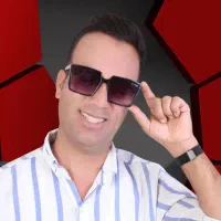 دی جی خواننده تالار پذیرای