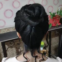 شینیون و میکاپ و بافت و ارایشگری