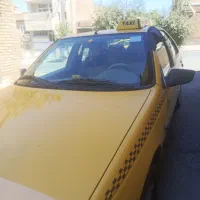 تاکسی زرد ۴۰۵