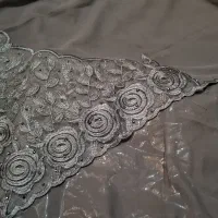 روسری حریر باحشیه نگین دار مشکی