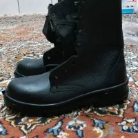 پوتین مشکی