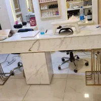 فروش فوری میز کاشت ناخن بعلت مهاجرت