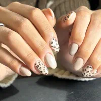 کاشت ناخن|خدمات آرایشگری و زیبایی|بیرجند, |دیوار