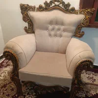 یک دست مبل سالم درحد نو رنگ کرم