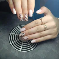 ترمیم کاشت ناخن