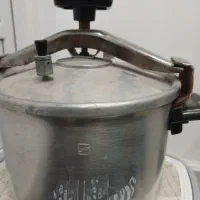 دوعدد پلو پزو دو عدد زود پز|ظروف پختوپز|نهبندان, |دیوار