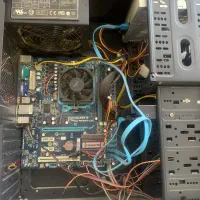 کامپیوتر همراه با میز|رایانه رومیزی|فیروزآباد (فارس), |دیوار