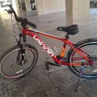 دوچرخه ولوپرا و پلیس دخترانه