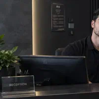 استخدام رسپشن در مجموعه ورزشی ویژه آقایان