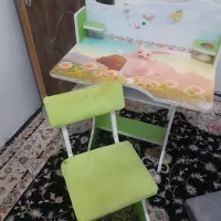صندلی و میز تحریر