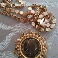 گردنبد الیزابت ۳۵ گرم  میباشد