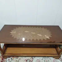 میز بزرگ جلو مبلی