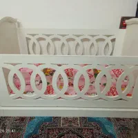 تخت گهواره ای نوزادوکودک