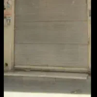 دکه-در-بازارچه-انقلاب