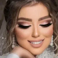 استخدام آرایشگر خانوم در کلیه لاین ها