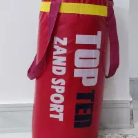 کیسه بوکس و دستکش