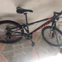 یک عدد دوچرخه ۲۴ در حد نو فروشی با تخفیف