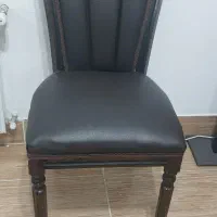 دوعدد صندلی