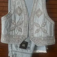 ست شلوار لی و وست کارشده