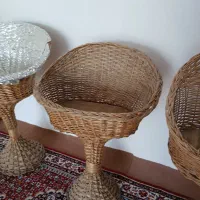 سبد پایه‌دار حصیری