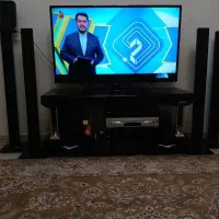 میز تلویزیون شیشه ای