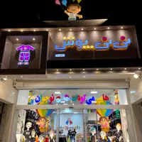 فروشنده و صندوقدار خانم