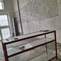 ویترین وآویز