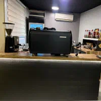 کانتر کافه به همراه میز کار
