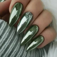 فوری ب یک ناخن کار و فشیال کار ماهر. با مشتری|استخدام درمانی، زیبایی، بهداشتی|تهران, عباس‌آباد|دیوار
