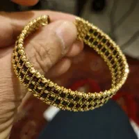 دستبند سیاه قلم نرخ تابلو و۵ درصد وزن ۲۷ و نیم گرم|جواهرات|مشهد, شهید بهشتی|دیوار